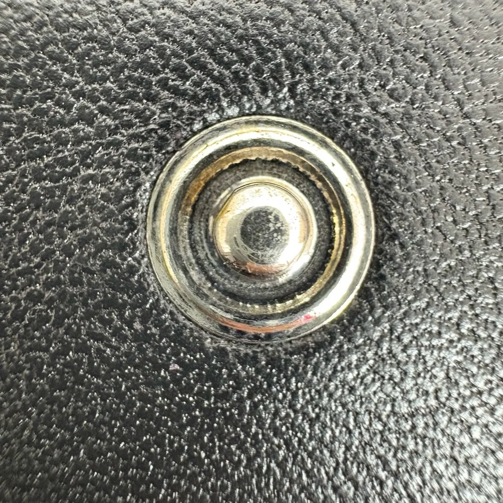 SOLD - CHANEL Wallet on Chain – Black Calfskin, Series 21 (Color Changed) - Picture 11 of 16